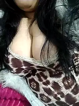 DALO3A85 online show from 12/22/25, 04:18