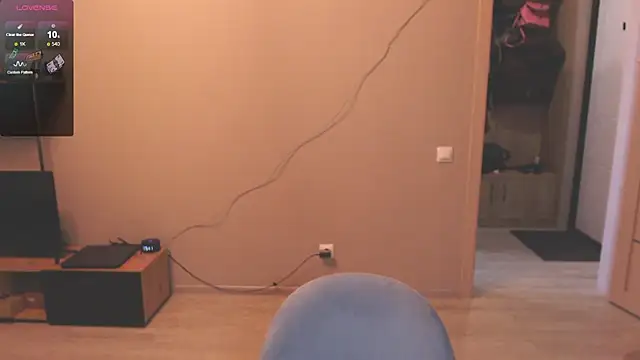 Snapshot of Brience chatting on 09/15/25, 04:24 Brience online show from 09/15/25, 04:24