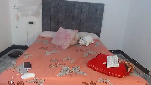 daisha becker online show from 10/02/25, 02:04