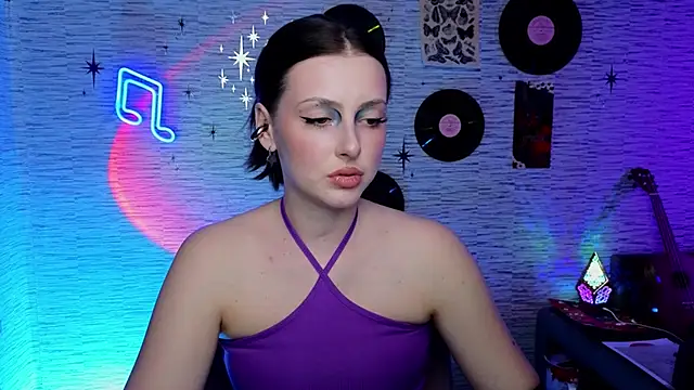 Snapshot of GloriaElmer chatting on 02/26/25, 06:40 GloriaElmer online show from 02/26/25, 06:40