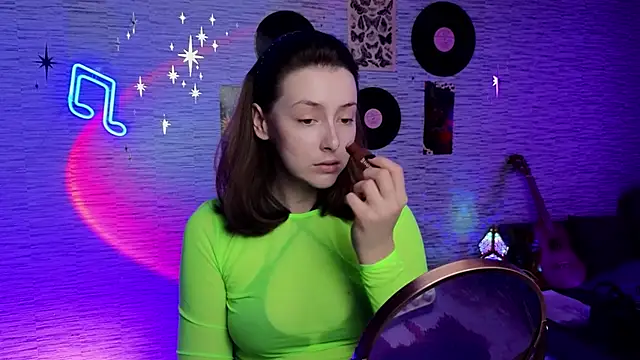 Snapshot of GloriaElmer chatting on 03/14/25, 07:15 GloriaElmer online show from 03/14/25, 07:15