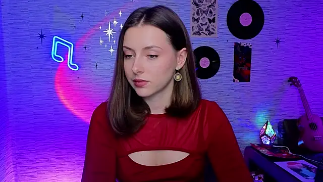 Snapshot of GloriaElmer chatting on 02/11/25, 10:25 GloriaElmer online show from 02/11/25, 10:25