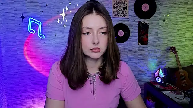 Snapshot of GloriaElmer chatting on 03/11/25, 09:34 GloriaElmer online show from 03/11/25, 09:34