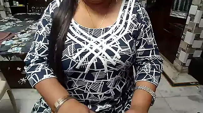 kiranpreet85 online show from 01/30/25, 05:28