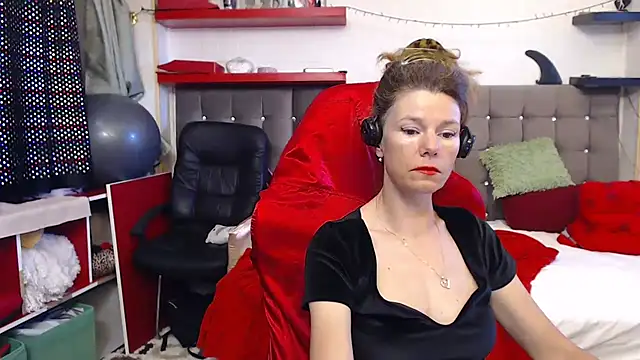 Snapshot of kellyterapy chatting on 09/19/25, 12:31 kellyterapy online show from 09/19/25, 12:31