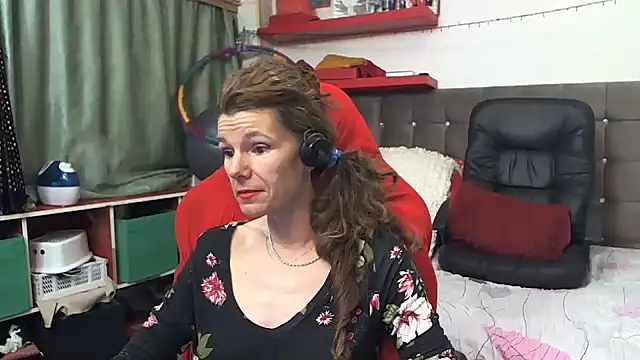 Snapshot of kellyterapy chatting on 03/19/25, 08:54 kellyterapy online show from 03/19/25, 08:54
