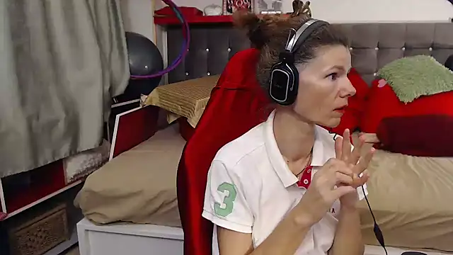 kellyterapy online show from 11/04/25, 10:24