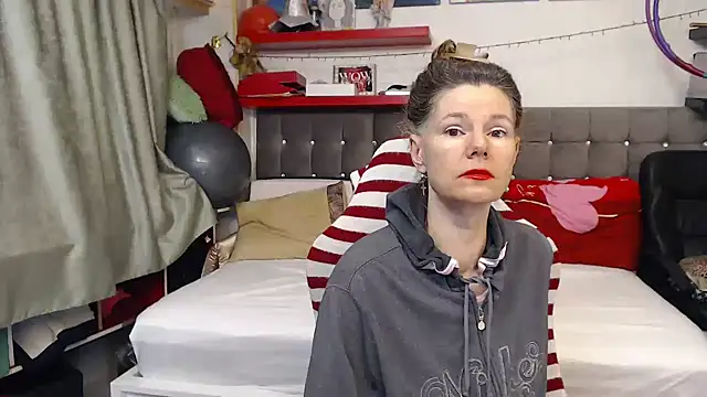 kellyterapy online show from 02/24/26, 01:23