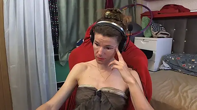 Snapshot of kellyterapy chatting on 03/12/25, 10:37 kellyterapy online show from 03/12/25, 10:37