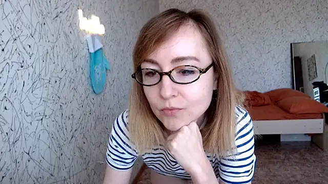 Athena Richards online show from 04/15/26, 08:53