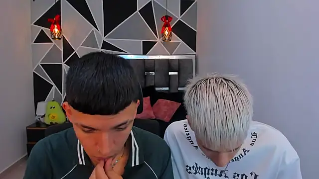 Juan Nd Steven online show from 04/11/26, 02:41