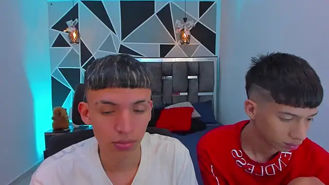 Snapshot of Juan_Nd_Steven chatting on 02/03/26, 02:00 Juan Nd Steven online show from 02/03/26, 02:00