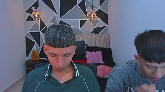 Snapshot of Juan_Nd_Steven chatting on 01/17/26, 03:54 Juan Nd Steven online show from 01/17/26, 03:54