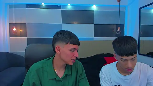 Snapshot of Juan_Nd_Steven chatting on 02/05/25, 04:16 Juan Nd Steven online show from 02/05/25, 04:16