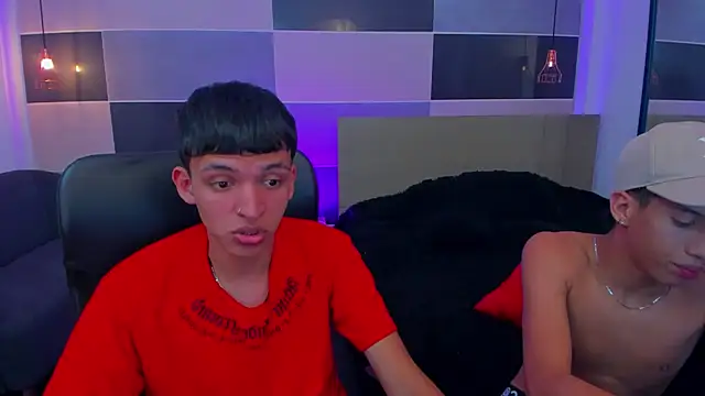 Snapshot of Juan_Nd_Steven chatting on 02/01/25, 03:28 Juan Nd Steven online show from 02/01/25, 03:28