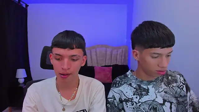Snapshot of Juan_Nd_Steven chatting on 09/09/25, 02:21 Juan Nd Steven online show from 09/09/25, 02:21