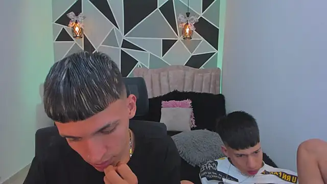 Snapshot of Juan_Nd_Steven chatting on 01/14/26, 03:10 Juan Nd Steven online show from 01/14/26, 03:10