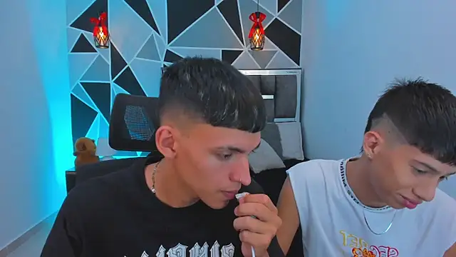 Juan Nd Steven online show from 03/10/26, 03:32