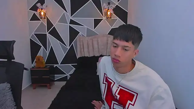 Snapshot of Juan_Nd_Steven chatting on 01/10/26, 04:30 Juan Nd Steven online show from 01/10/26, 04:30