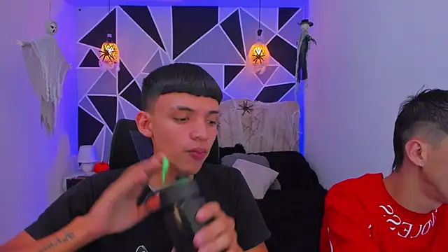 Juan Nd Steven online show from 10/28/25, 04:24