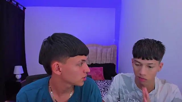 Snapshot of Juan_Nd_Steven chatting on 09/12/25, 04:23 Juan Nd Steven online show from 09/12/25, 04:23