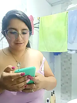  Angelinaandrade  online show from 01/10/26, 12:50