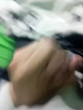 Snapshot of hotie7tvn chatting on 11/08/25, 08:12 hotie7tvn online show from 11/08/25, 08:12