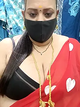 Snapshot of ashikaa_r chatting on 10/01/25, 07:18 ashikaa r online show from 10/01/25, 07:18