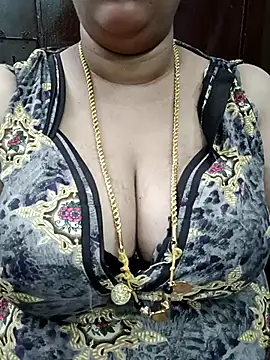 Snapshot of ashikaa_r chatting on 03/20/25, 09:35 ashikaa r online show from 03/20/25, 09:35