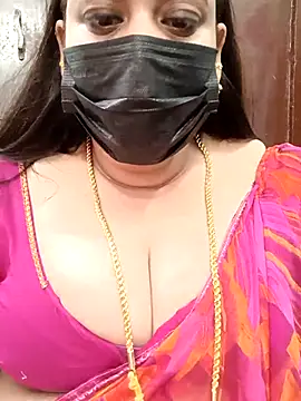 Snapshot of ashikaa_r chatting on 03/03/25, 05:58 ashikaa r online show from 03/03/25, 05:58