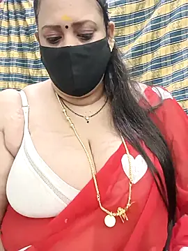 Snapshot of ashikaa_r chatting on 10/07/25, 07:04 ashikaa r online show from 10/07/25, 07:04