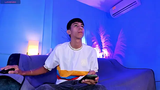 Snapshot of Lucian_Davi chatting on 09/09/25, 12:25 Lucian Davi online show from 09/09/25, 12:25