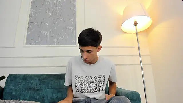 Lucian Davi online show from 10/06/25, 12:17