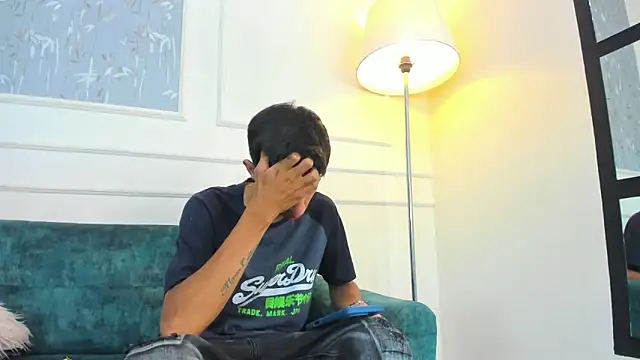 Snapshot of Lucian_Davi chatting on 10/14/25, 04:18 Lucian Davi online show from 10/14/25, 04:18