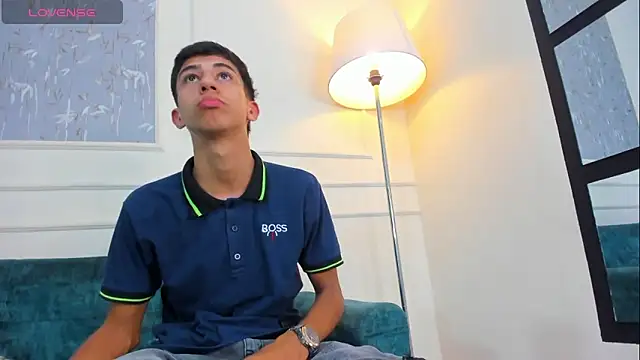 Lucian Davi online show from 10/10/25, 04:08