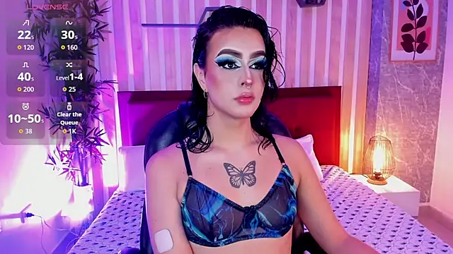 Snapshot of miah_connor chatting on 12/18/25, 02:49 miah connor online show from 12/18/25, 02:49