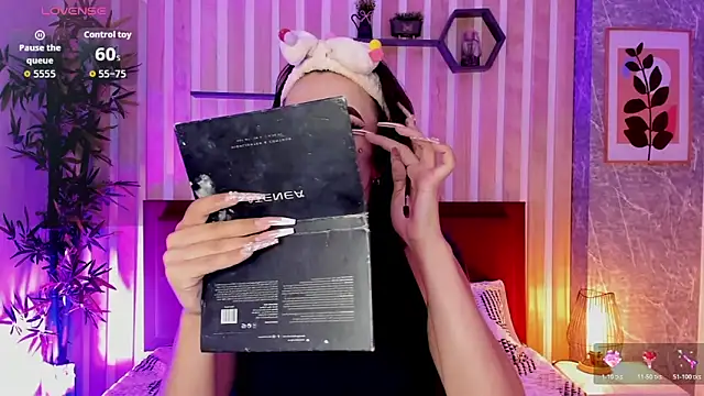 Snapshot of miah_connor chatting on 11/05/25, 07:39 miah connor online show from 11/05/25, 07:39