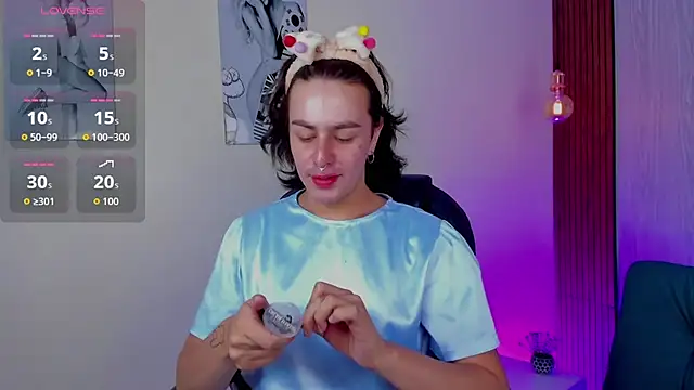 Snapshot of miah_connor chatting on 11/29/25, 07:36 miah connor online show from 11/29/25, 07:36