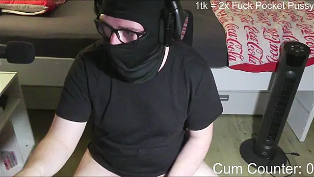 Snapshot of HornyTeenBoy64 chatting on 06/14/26, 03:57 HornyTeenBoy64 online show from 06/14/26, 03:57