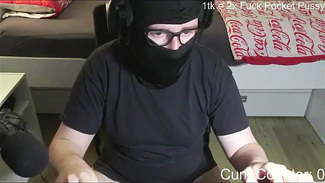 Snapshot of HornyTeenBoy64 chatting on 06/04/26, 05:28 HornyTeenBoy64 online show from 06/04/26, 05:28