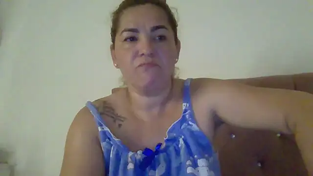 Snapshot of mirand_zackyx chatting on 09/27/25, 02:39 mirand zackyx online show from 09/27/25, 02:39