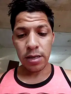 Alonsomadeira online show from 05/17/26, 01:55