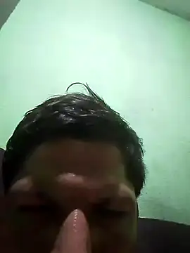 Snapshot of Alonsomadeira chatting on 09/24/25, 03:51 Alonsomadeira online show from 09/24/25, 03:51