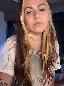 diosa202 online show from 12/30/24, 04:09