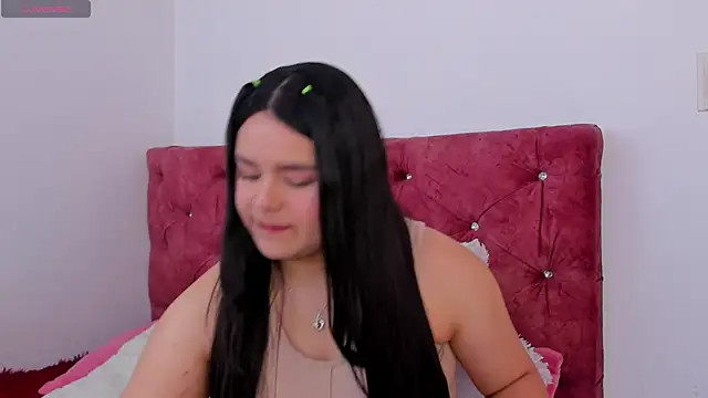 skyhotgirll online show from 04/15/26, 05:50