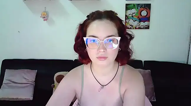 Snapshot of AndrewAnndCherry chatting on 03/04/25, 12:18 AndrewAnndCherry online show from 03/04/25, 12:18