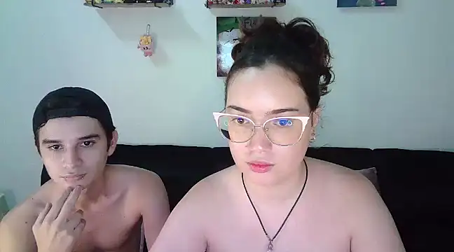 Snapshot of AndrewAnndCherry chatting on 01/21/25, 01:08 AndrewAnndCherry online show from 01/21/25, 01:08