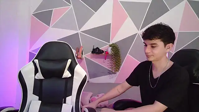 AndrewAnndCherry online show from 06/18/26, 11:21