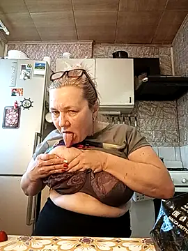 HelenaGlossX online show from 02/19/25, 12:33