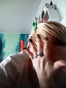 HelenaGlossX online show from 01/22/25, 08:40